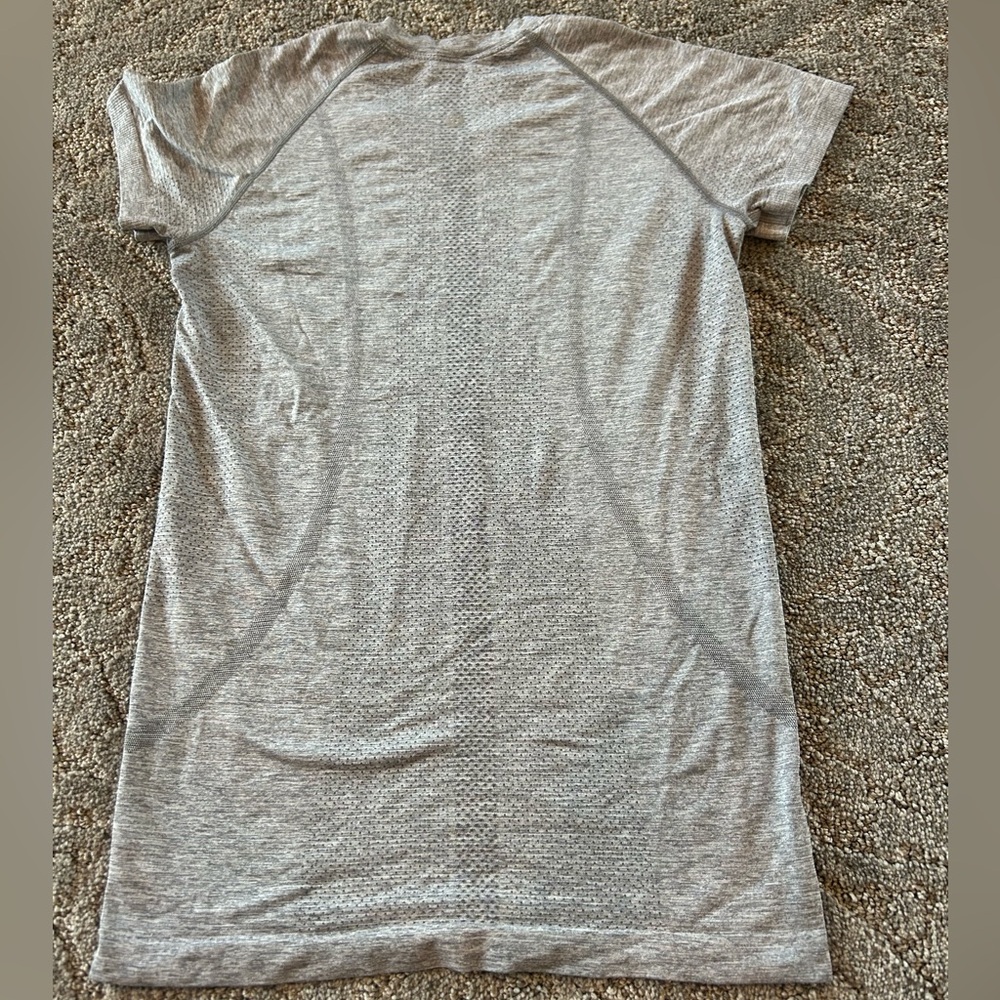 Lululemon Athletica Gray Swiftly Tech - Picture 2 of 3